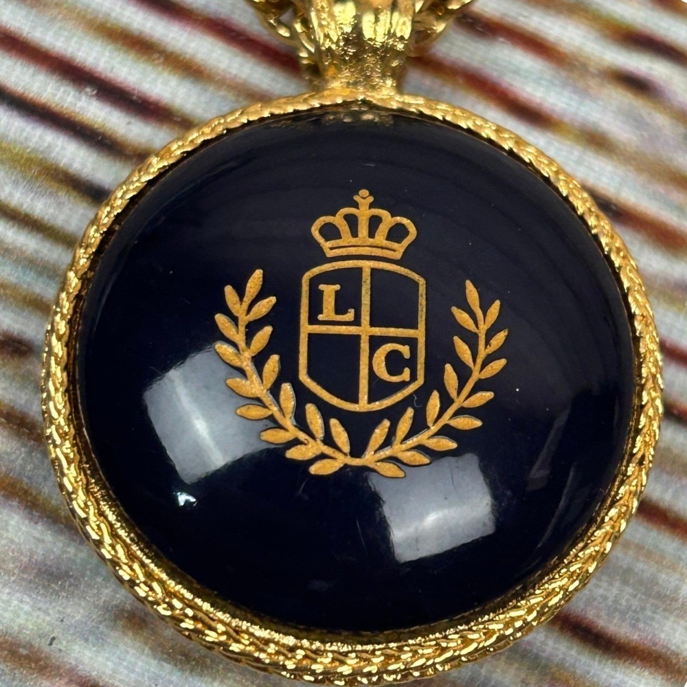 LC Lauren Conrad Necklace Gold Tone‎ Charm Emblem On Dark Blue Pendant